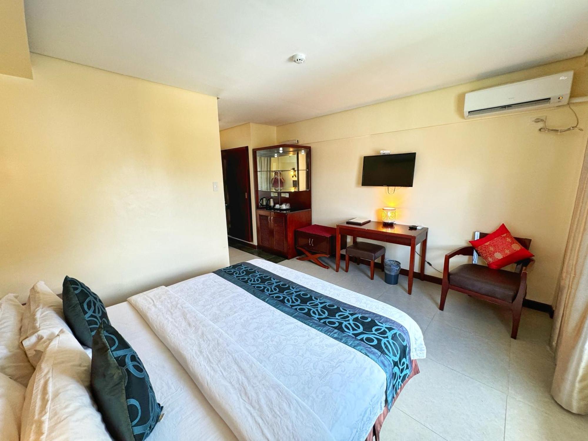Golden Phoenix Hotel Boracay Manoc-Manoc Εξωτερικό φωτογραφία
