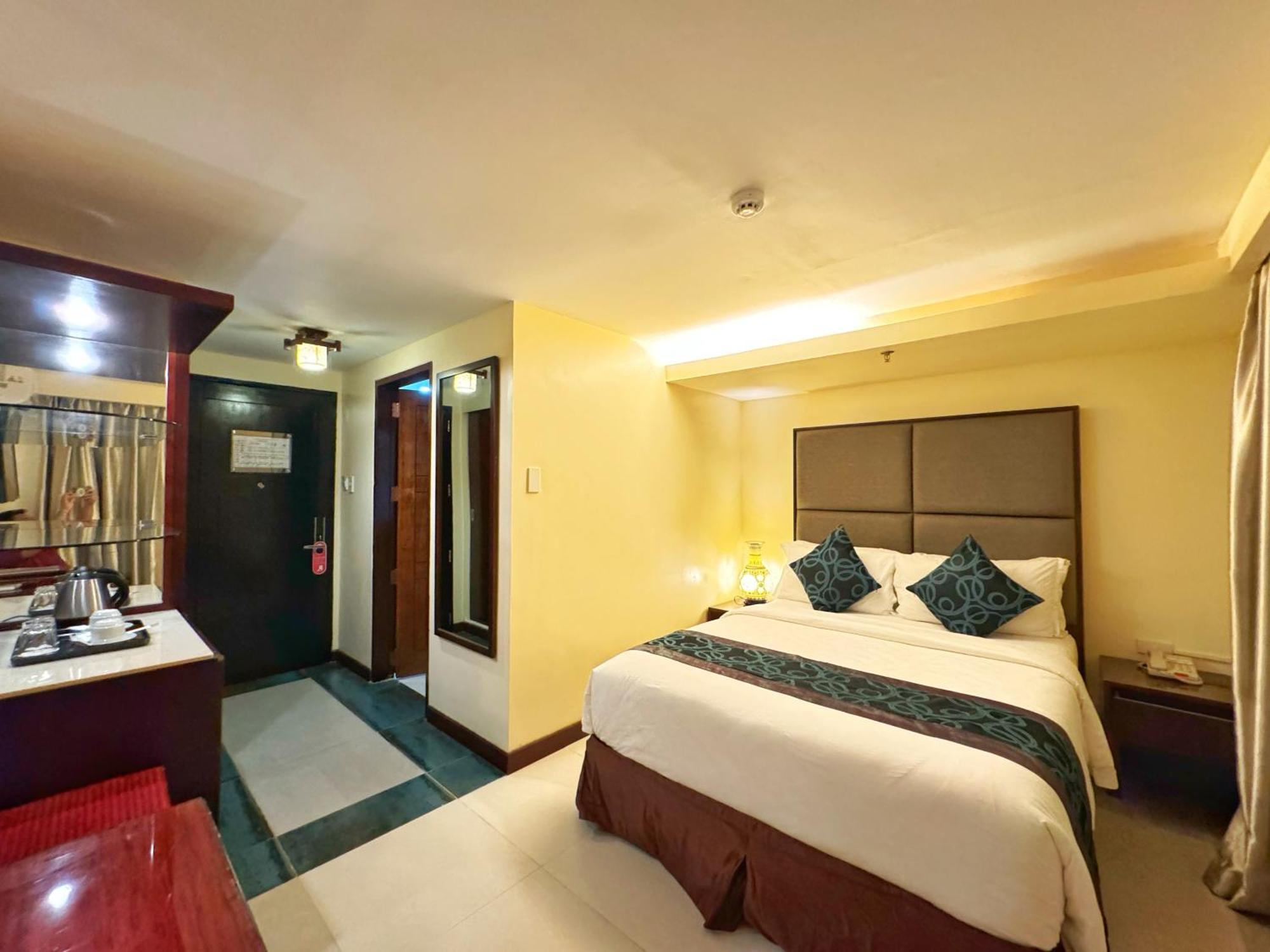 Golden Phoenix Hotel Boracay Manoc-Manoc Εξωτερικό φωτογραφία